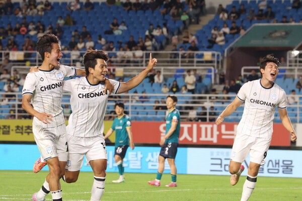 천안시티FC vs 수원FC, 6월 승부 빅매치!