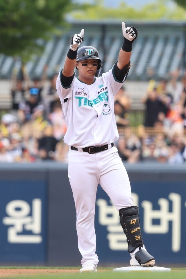 변우혁, 갑자기 터진 3루수 활약에 팬들 깜짝!