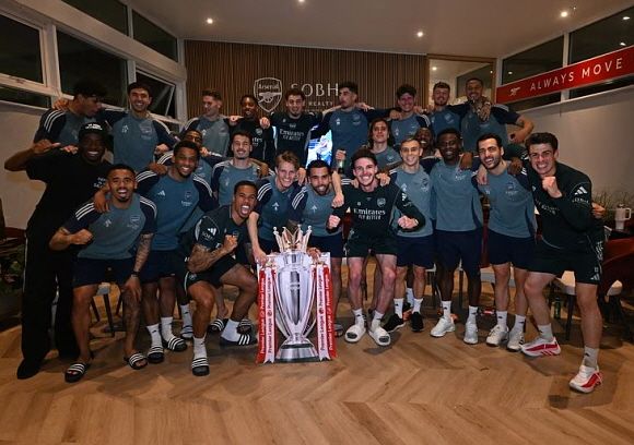 아스널 FC, 22년 만에 EPL 우승 차지했대요!