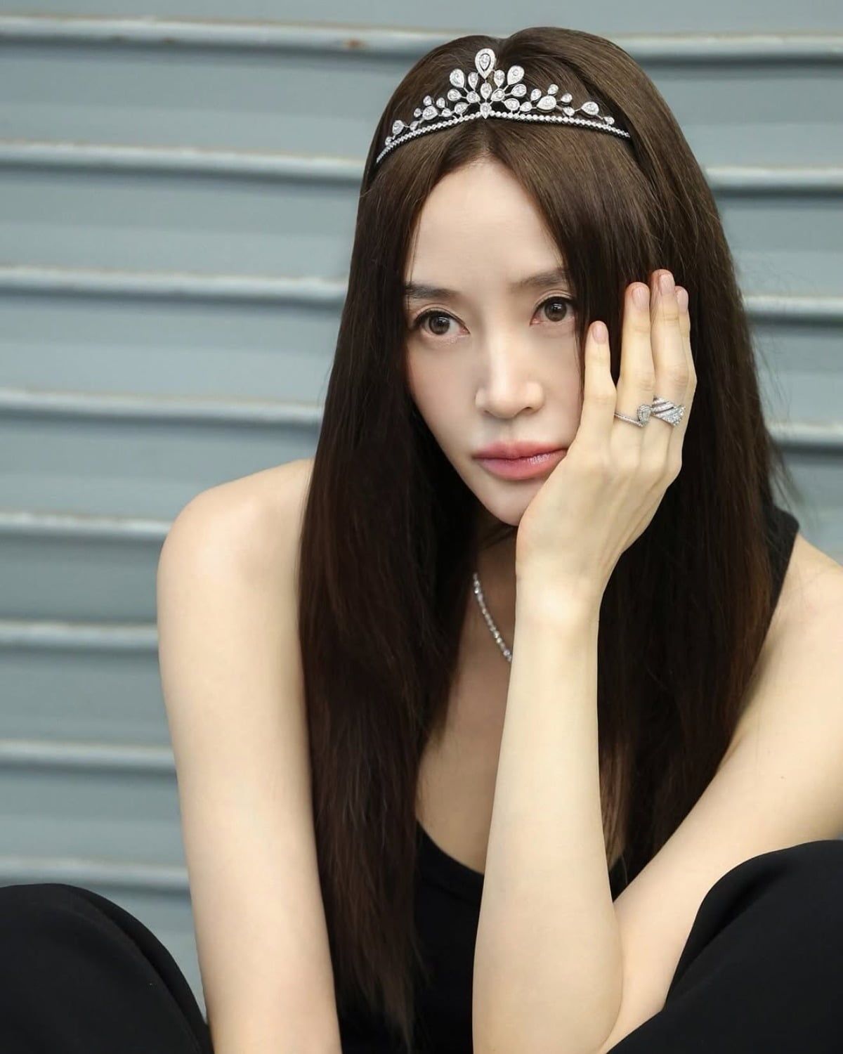 김혜수, 56세에도 자체 발광 미모…댓글에 백지연이 남긴 한마디는?