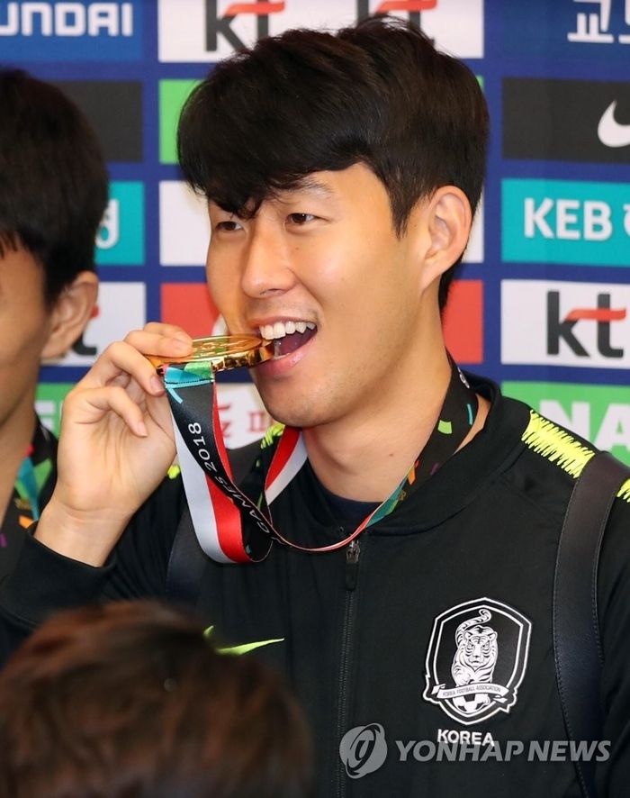 손흥민, 최시원이 소환한 8년 전 우승 인터뷰, 왜 지금 화제일까요?
